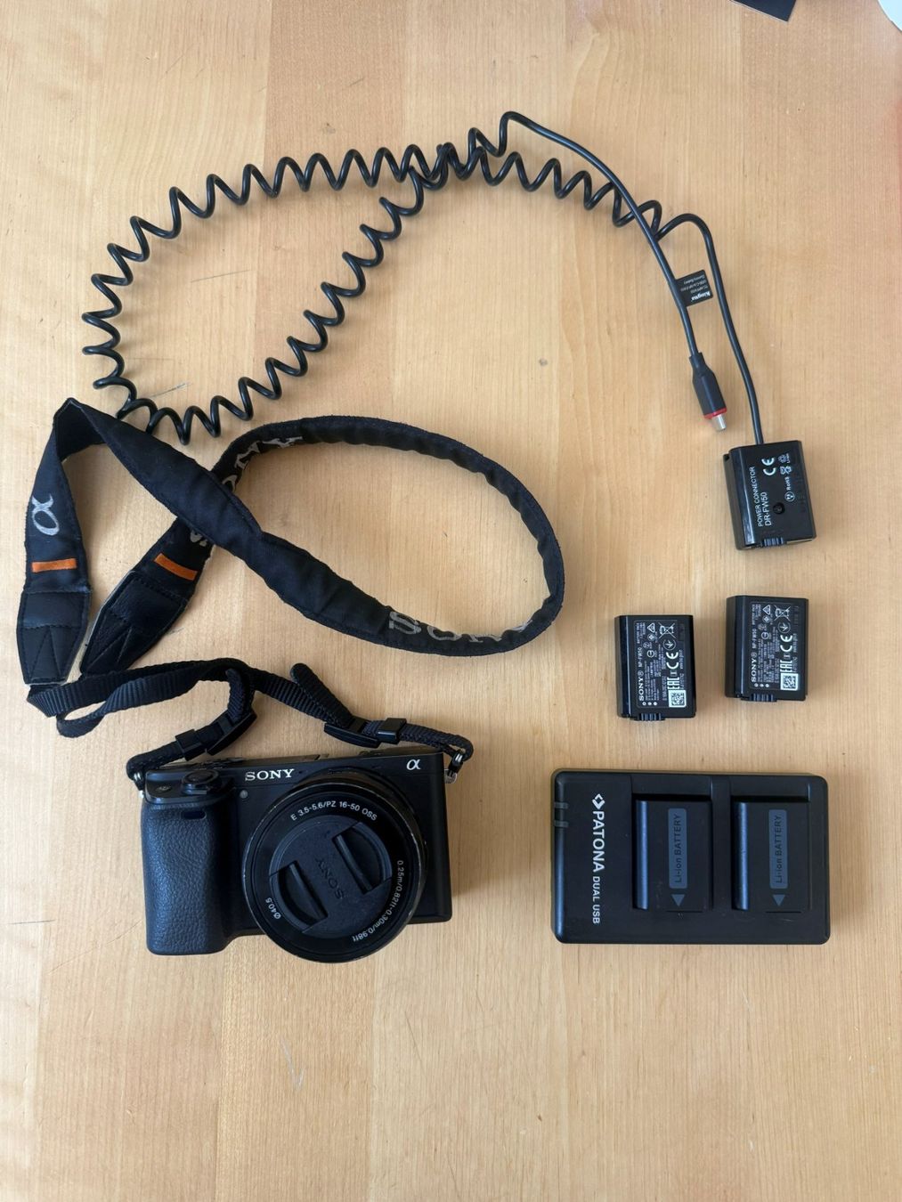 Sony Kamera: Sony A6400 Body + 4 Akkus, Ladegerät & Dummy – Gebraucht aus Winterthur von ike_5925 1