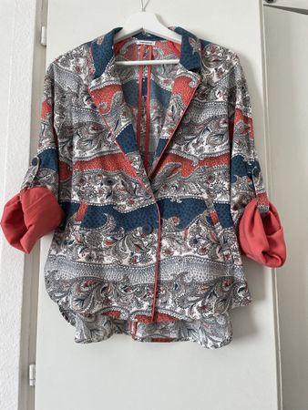 Veste manoukian, originale et colorée, idéale pour la saison