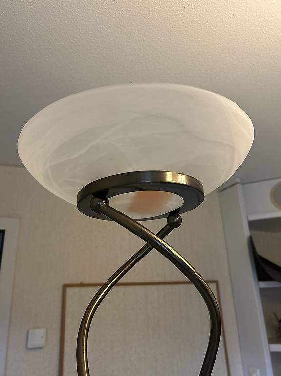 Lampen: Lampe  – Gebraucht aus Montreux von dan_g5wm 1