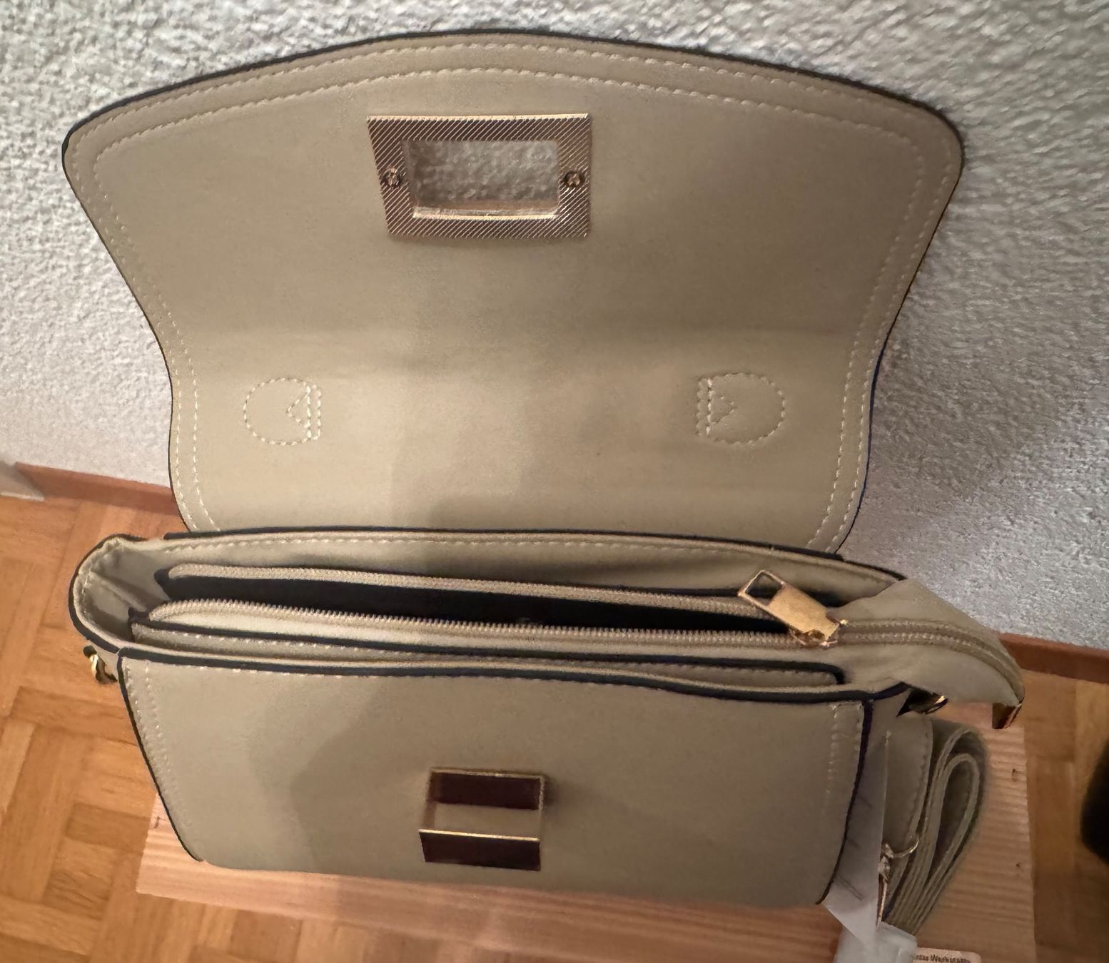Taschen für Damen: Tasche – Neu und originalverpackt aus Buchs SG von BubiLuna 1