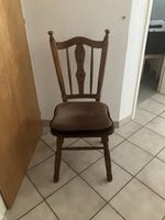 6 chaise à donner. À prendre sur place à 2350 Saignelégier