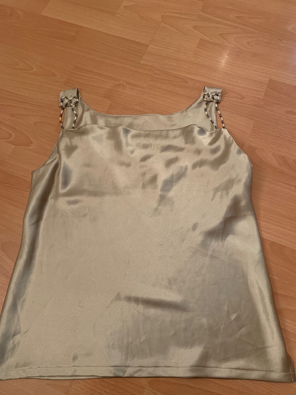 Top: Joli top doré Anne Kanner taille M – Usato da MEYRIN venduto da Gwendo10