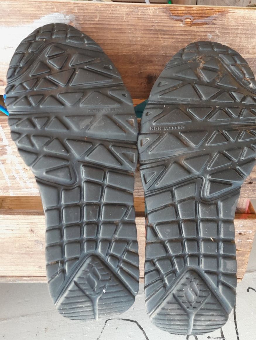 Skechers Scarpe per ragazzi: Kinder Sneaker Grösse 33 Skechers – Usato da Worb venduto da Osterthal 2