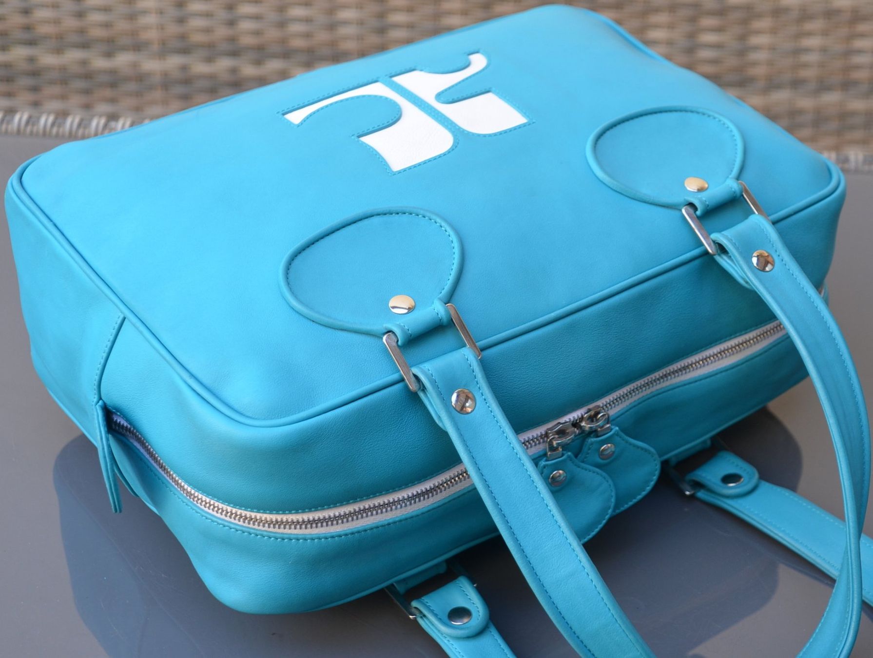 Borse: Courrèges Paris Tasche / sac – Usato da Collonges venduto da arashee 2