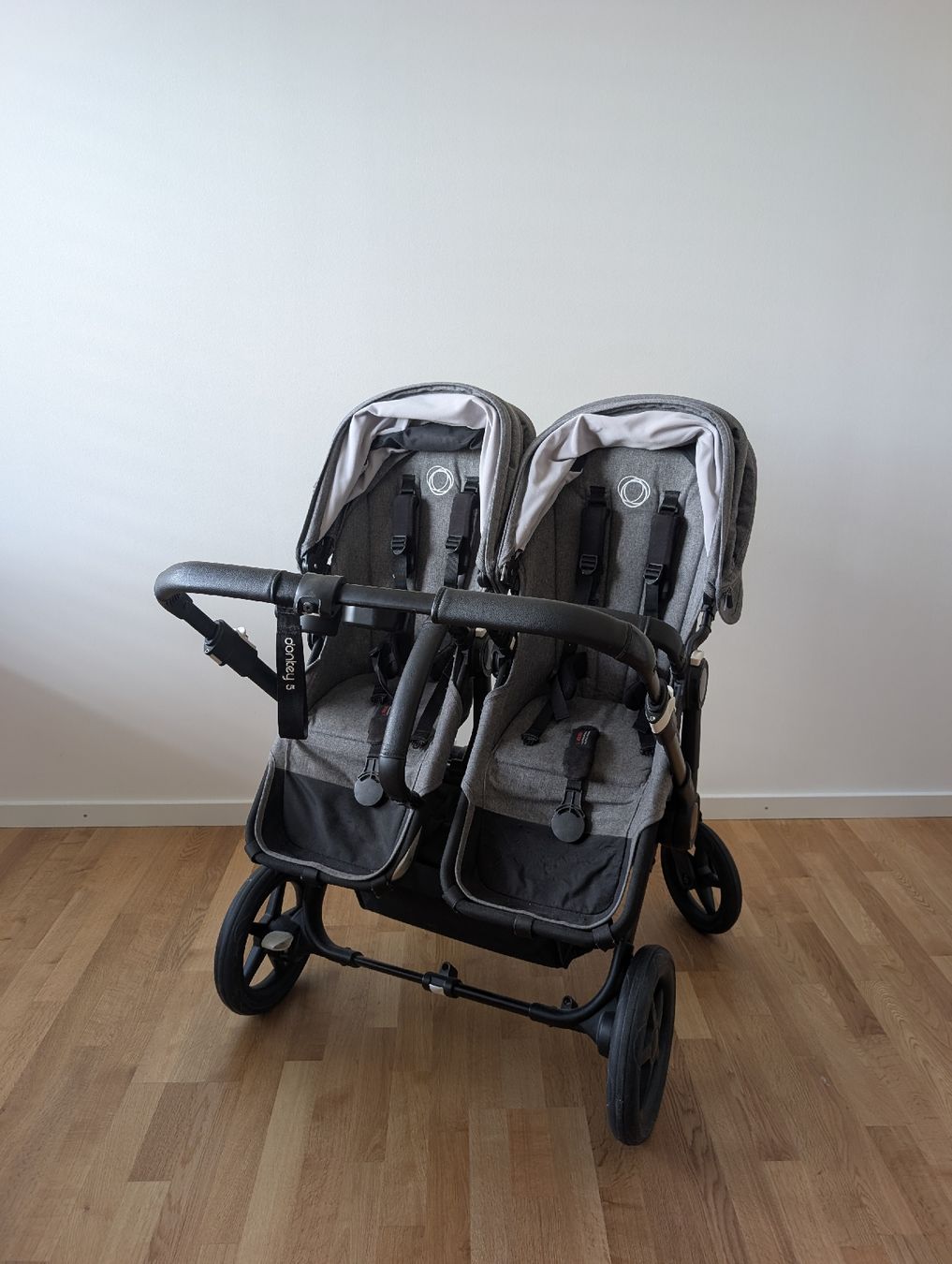 Bugaboo Carrozzine: Bugaboo Donkey 5 Duo Kinderwagen – Usato da St. Moritz venduto da kos_97nf