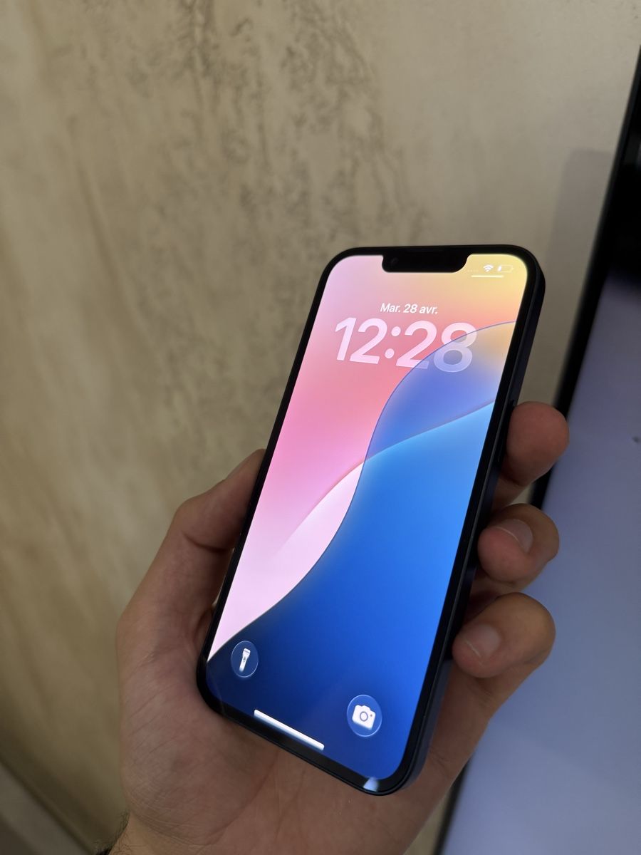 Apple Telefoni cellulari / Smartphones: Iphone 13 128 gb battery 92 %  – Nuovo (secondo la descrizione) da Chippis venduto da mig_8ns6 1