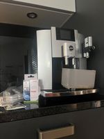 Jura E8 Kaffeevollautomat silber guter Zustand