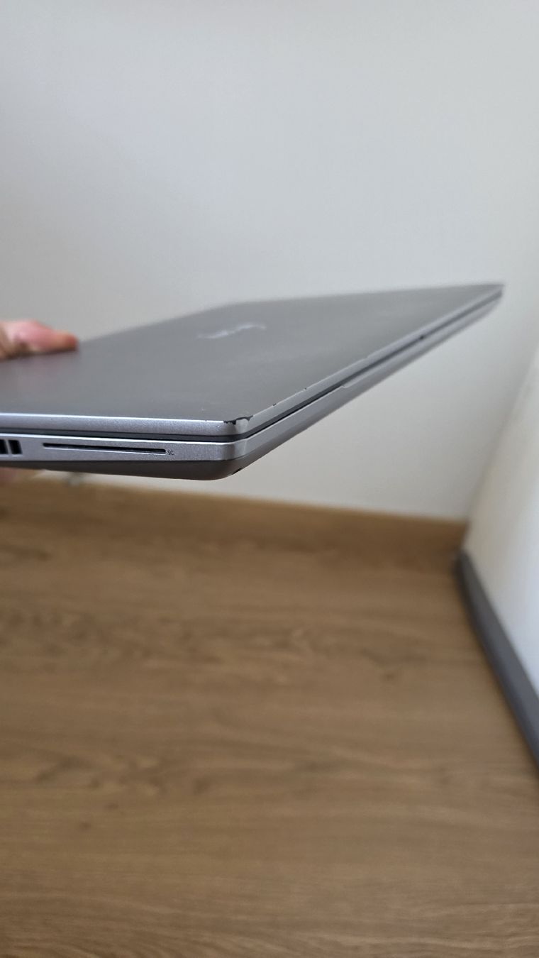 Dell Portables: Laptop Dell Precision 3561 – D'occasion à Genève par Rogue-Naboo-21 6