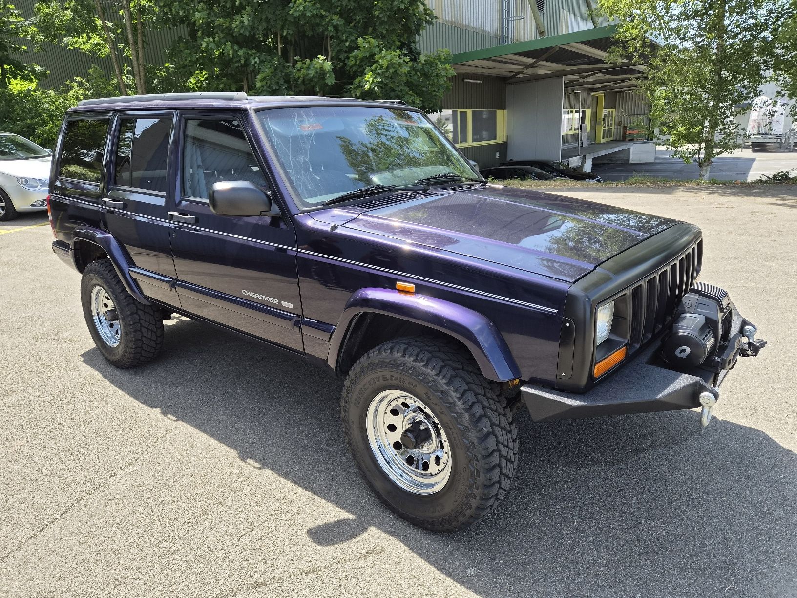 Jeep Autos: JEEP  CHEROKEE  4.0 L – D'occasion à St. Gallen par kratzki01 1