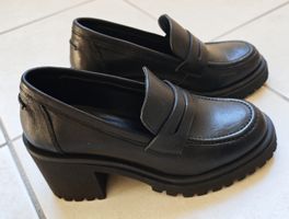 Mocassins à talons Lamica Cuir noir pointure 36 comme neufs