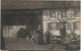 LANDWIRTSCHAFT/BAUERNFAMILIE 1920 mit Hund TG/ZH?