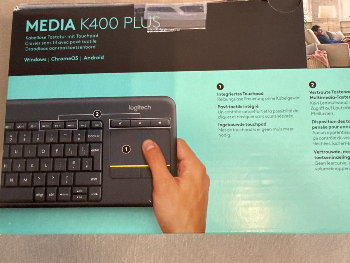 Logitech K400 Plus – Wireless Tastatur mit Touchpad – CH-Lay (Neu und ...