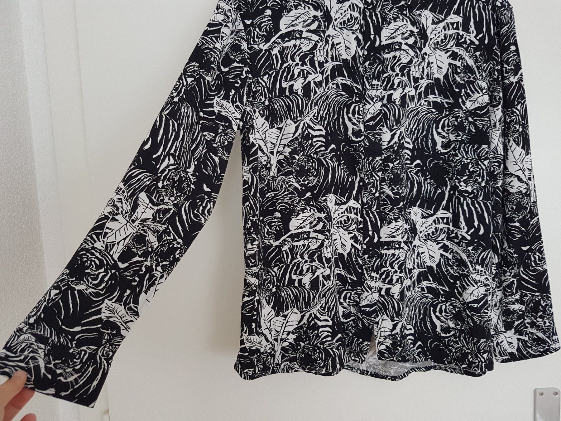 Roxy Camicette: Chemisier à motifs Roxy XS - NEUVE – Nuovo (secondo la descrizione) da Lausanne venduto da claire1401 2