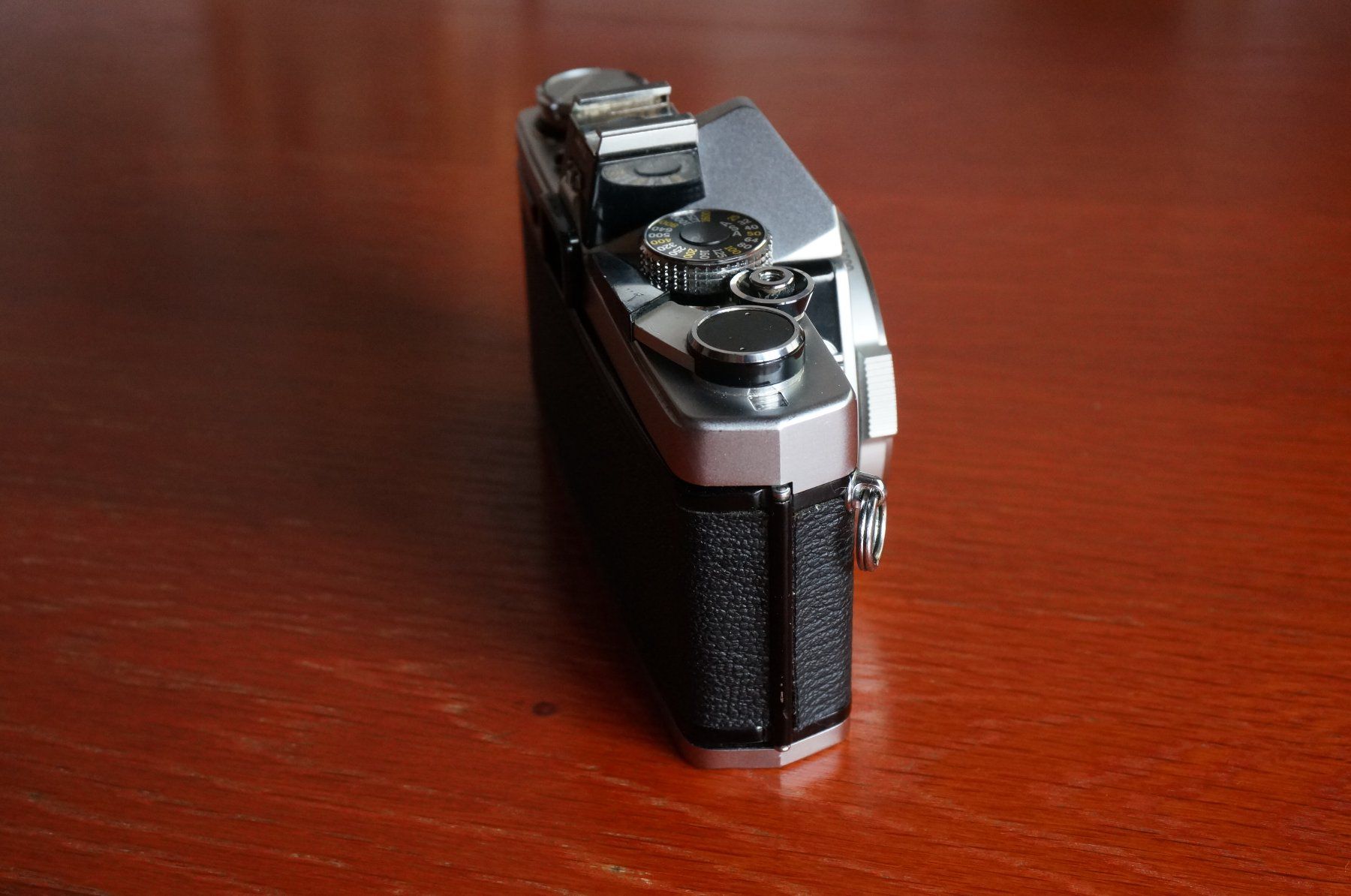 Olympus Fotocamera: Olympus OM-1 Chrom mit Motor Winder 2 TOP – Usato da Spreitenbach venduto da Salesmanship 8