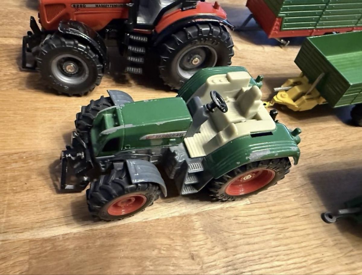 Siku Kit di modellismo & Modellini statici: Fendt Traktor Modelle, gebraucht, Siku Traktor – Usato da Goldach venduto da Donpancho 3