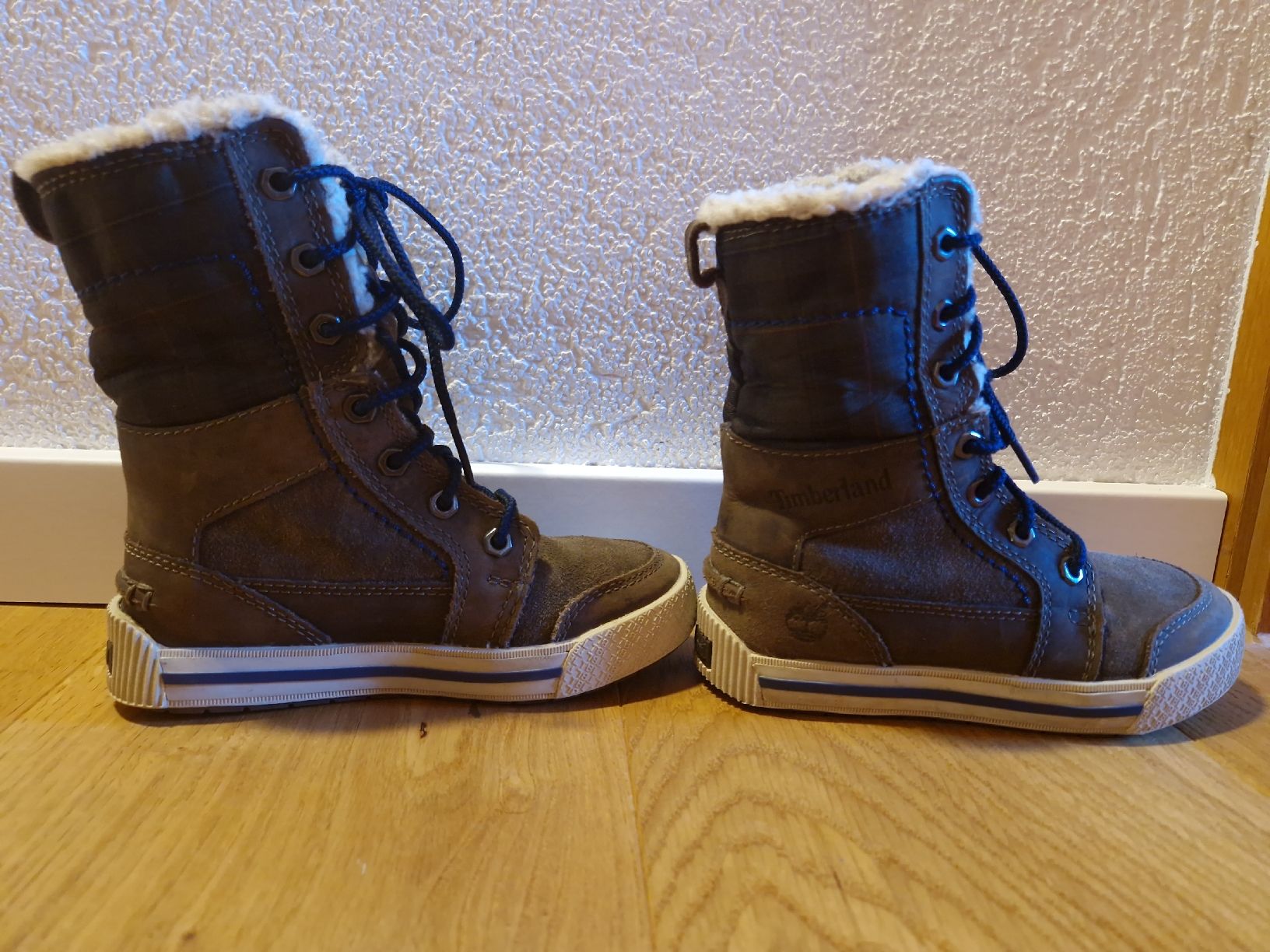 Timberland Scarpe per ragazze: Timberland Stiefel Mädchen Grösse 26.5 – Usato da Mellingen venduto da BiBi.16 2