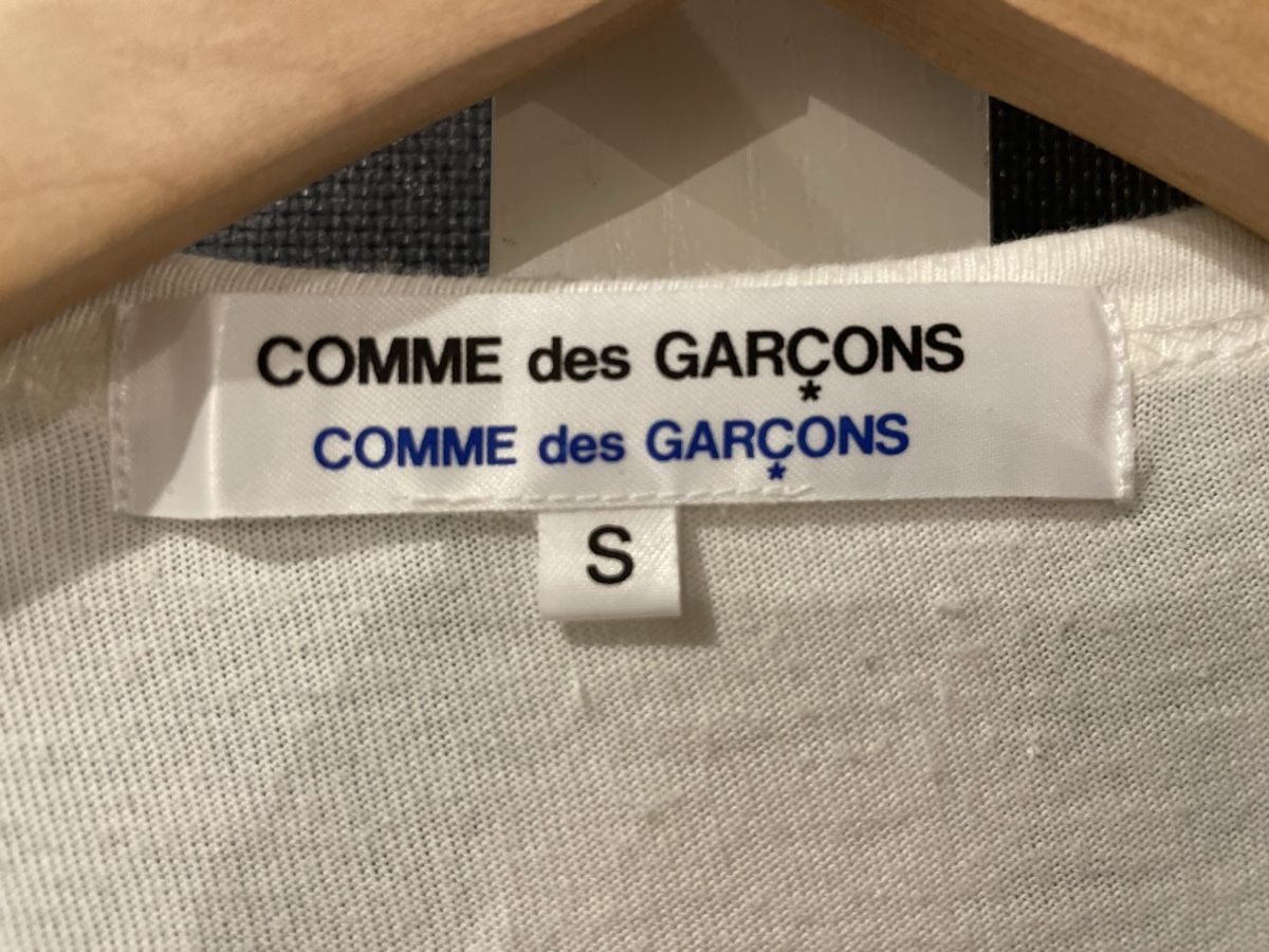 Comme Des Garcons T-shirt: Comme des Garcons Comme des Garcons Tshirt – Usato da Eglisau venduto da lia_c7ny 1
