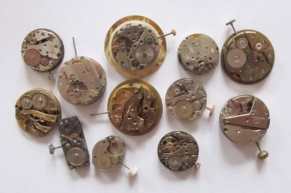 Orologi: 12 Stk. Uhrwerke Watch Uhr Clockwork – Usato da Schwanden GL venduto da UHRKNALL