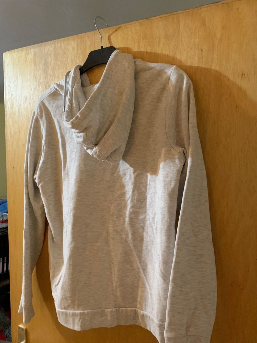 Gilet & Giacche senza maniche: Sweat à capuche gris clair - taille M – Usato da MEYRIN venduto da Gwendo10 1