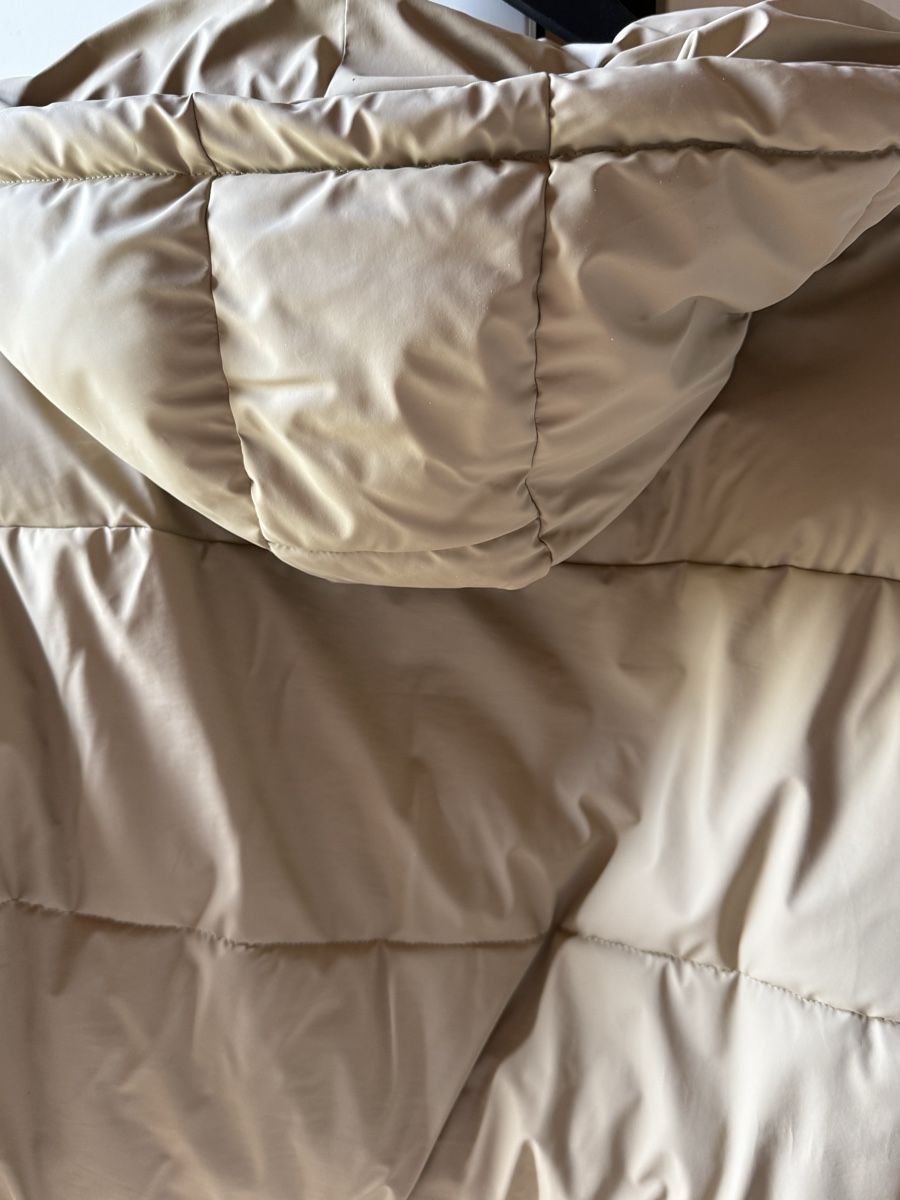 Zara Giacche: Doudoune Beige à Capuche  – Usato da Rossemaison venduto da salomestn 5
