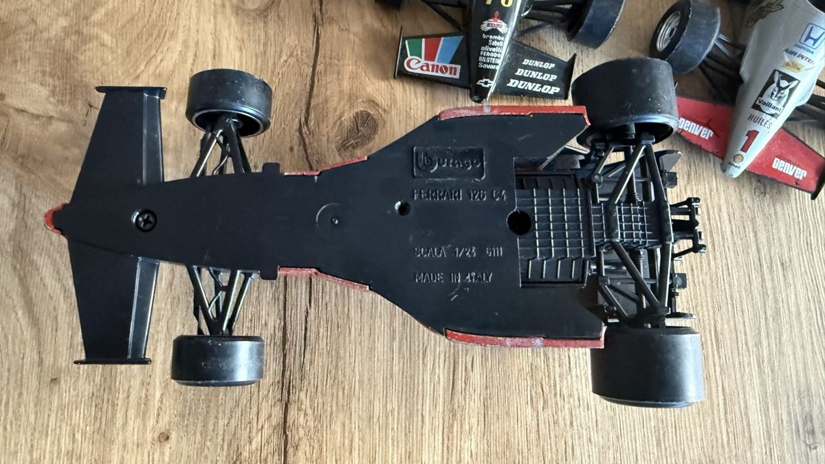 Bburago Modellini d'auto: Modellautos Burago – Usato da Allschwil venduto da Schweiz2016 2