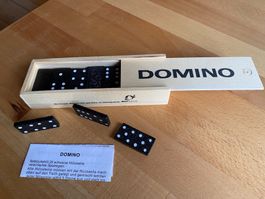 Schwarzes Domino -  Holzkiste - neuwertig, Reisetauglich