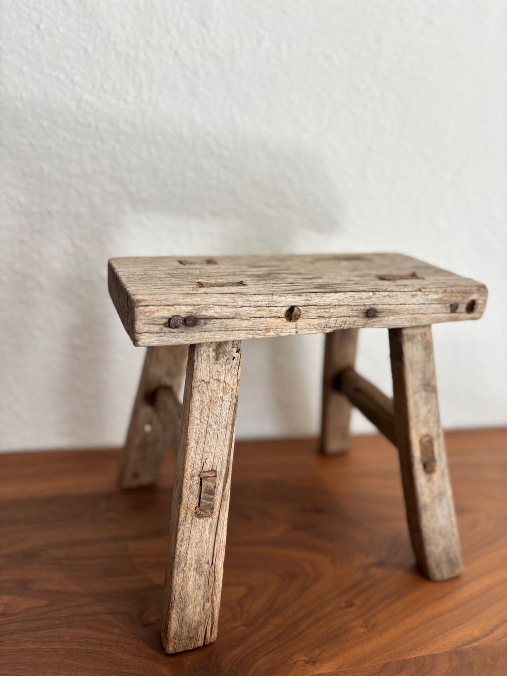Sgabelli: Asiatischer alter kleiner Hocker – Usato da Richterswil venduto da 0207lifestyle 1