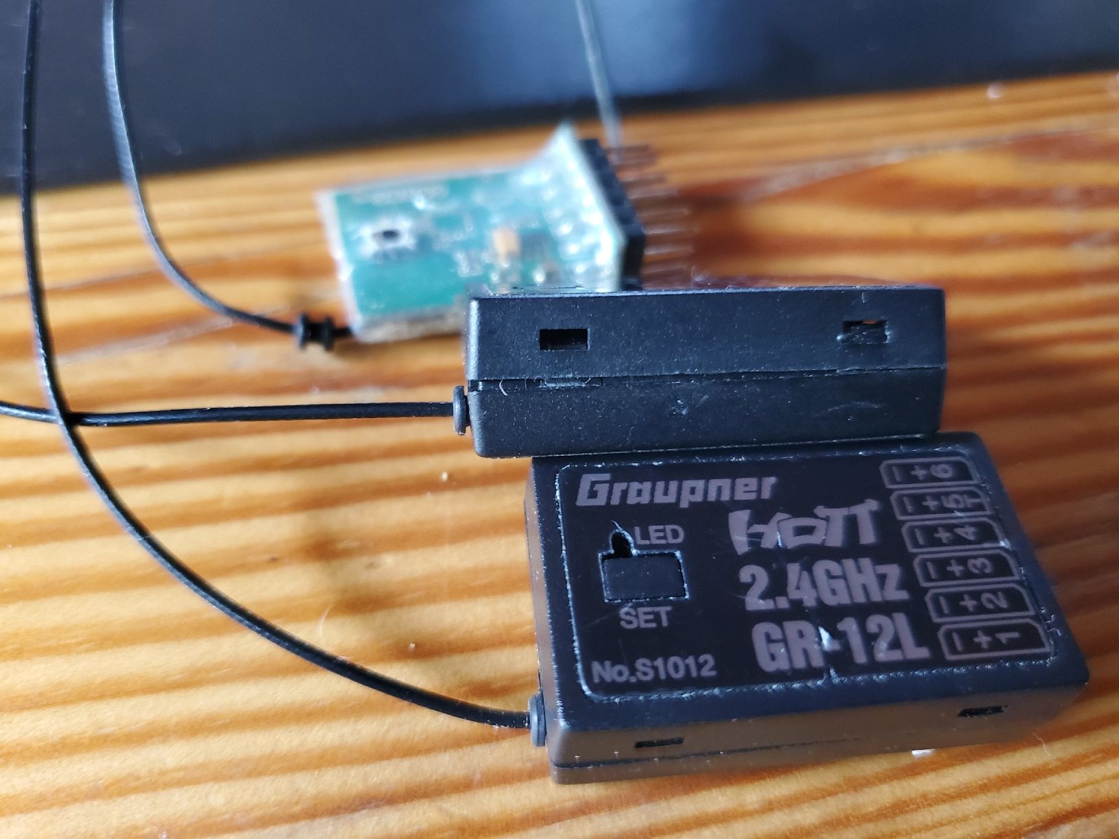Graupner Telecomando: 3x Gr-12L Hott 2,4GHz Empfänger  – Usato da Hausen AG venduto da Lothar64 1