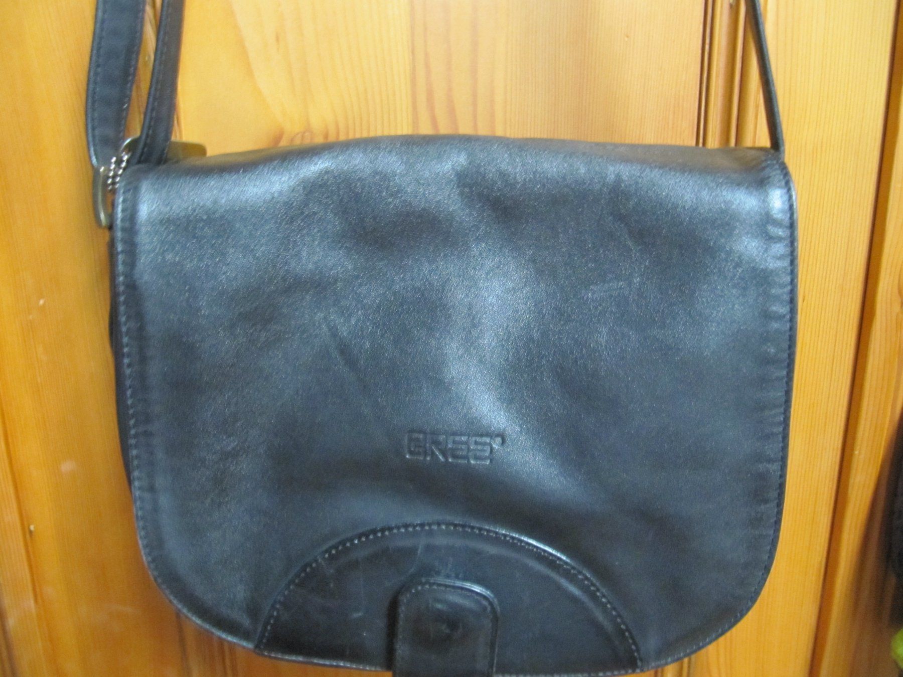 Borse da donna: GREE Ledertasche Schwarz Umhängetasche. – Usato da Selzach venduto da Sennemeitschi11 1
