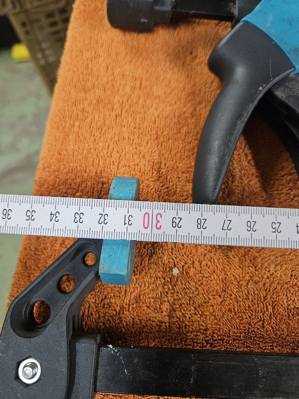 Wolfcraft Tutti gli attrezzi: Wolfcraft Einhandzwingen 4 Stk. ca. 30cm Einsatzlänge (G) – Usato da Rorschach venduto da TimelessTrading 3