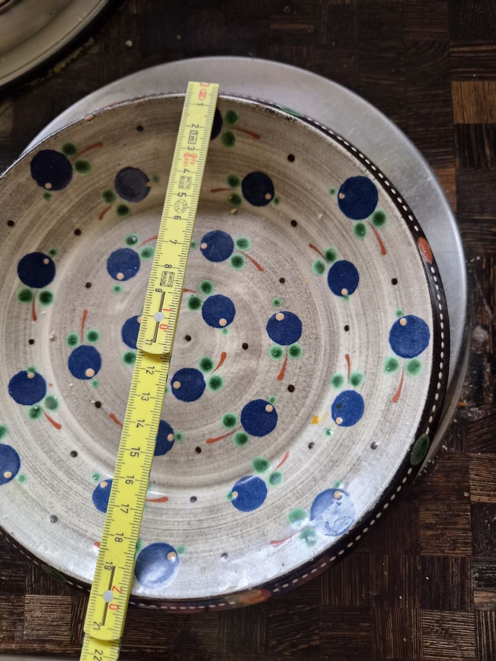 Assiettes: Teller mit Blaubeermuster, 20cm Durchmesser, Stucki-Moser – D'occasion à Herisau par Mischoma 1
