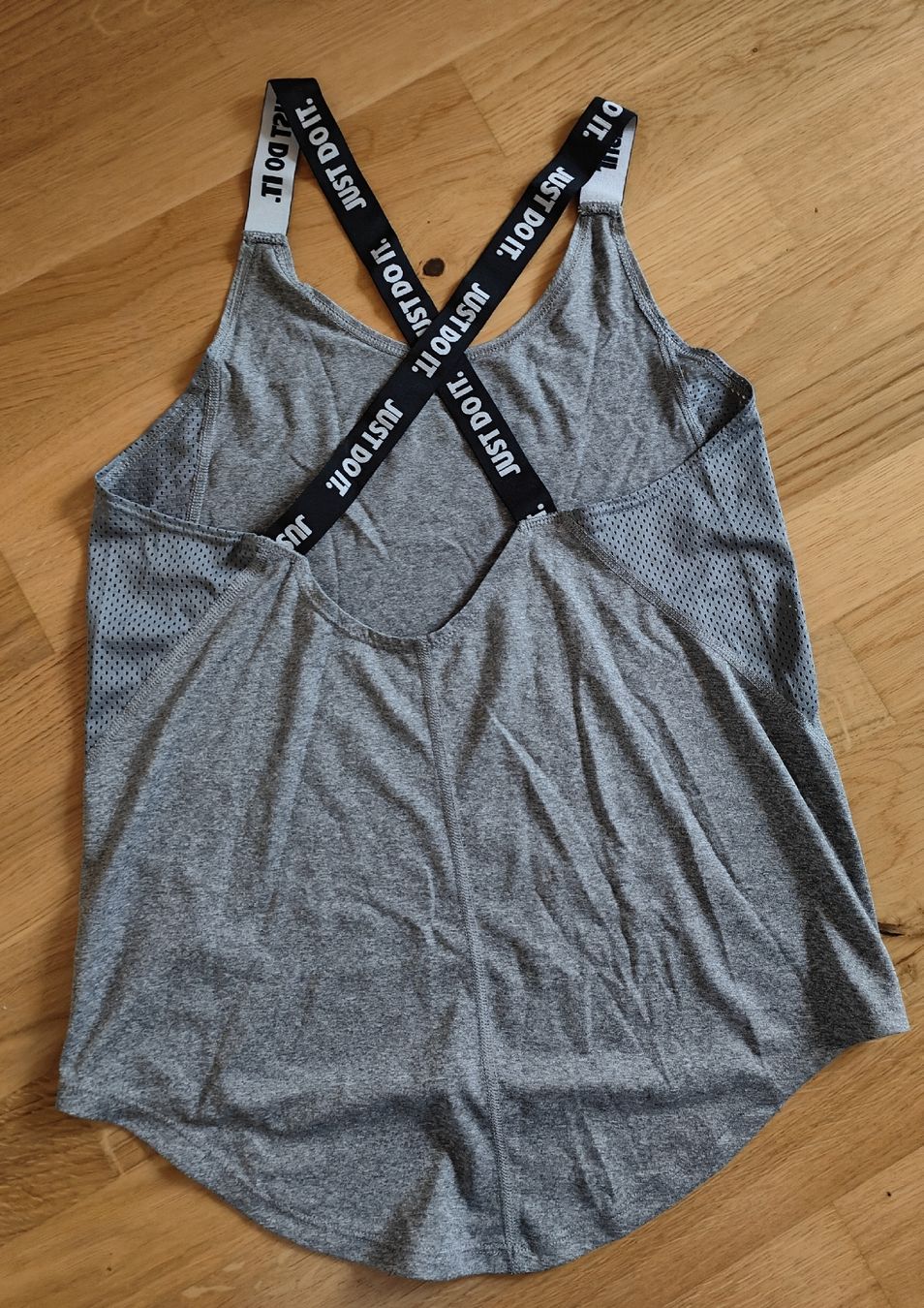 Nike T-Shirts: Nike Sportshirt / Grösse S – Neu und originalverpackt aus Kleinandelfingen von Stitch2014 1