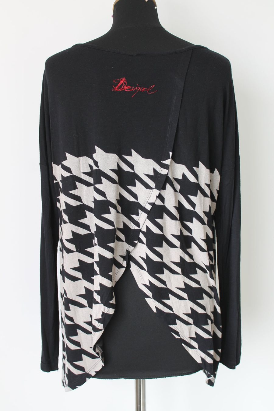 Desigual Maglioni & Felpe: Sweatshirt DESIGUAL taille L – Usato da Chez-le-Bart venduto da jasse 2