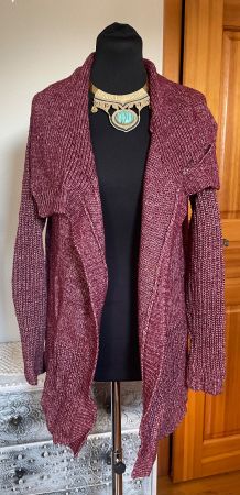 Neuwertige Strickjacke von Nile mit Wollanteil Gr. XS