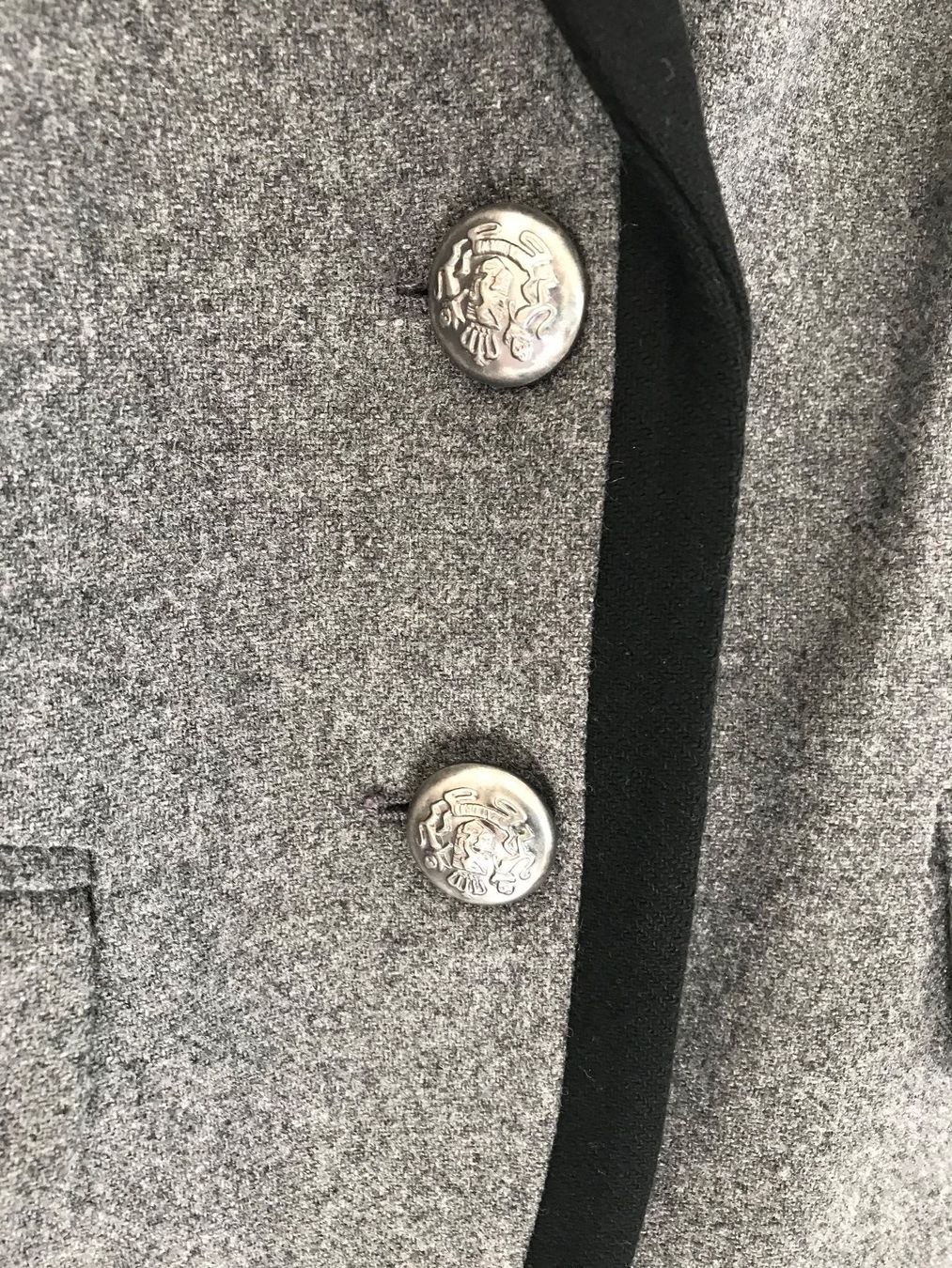 Mexx Jacken: Eleganter Damen Blazer Grau Mexx Gr32 – Gebraucht aus Les Giettes von les_6ddx 2