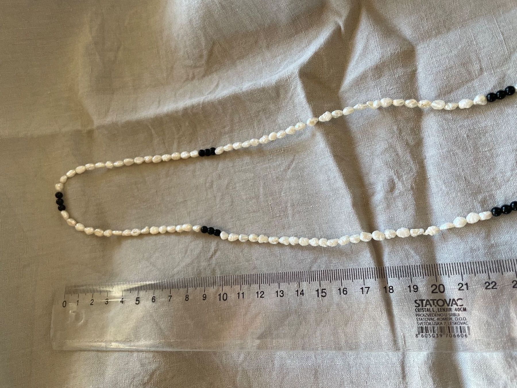 Catenine: Perlenkette mit mittiger Glasperle, schwarz weiss – Usato da Köniz venduto da kupu-kupu 3
