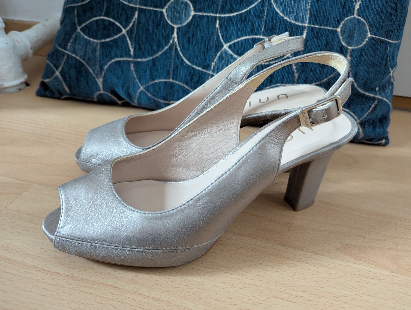 Unisa Scarpe da donna: chaussures unisa 38 – Nuovo (secondo la descrizione) da Montreux venduto da dem_gyt9 3