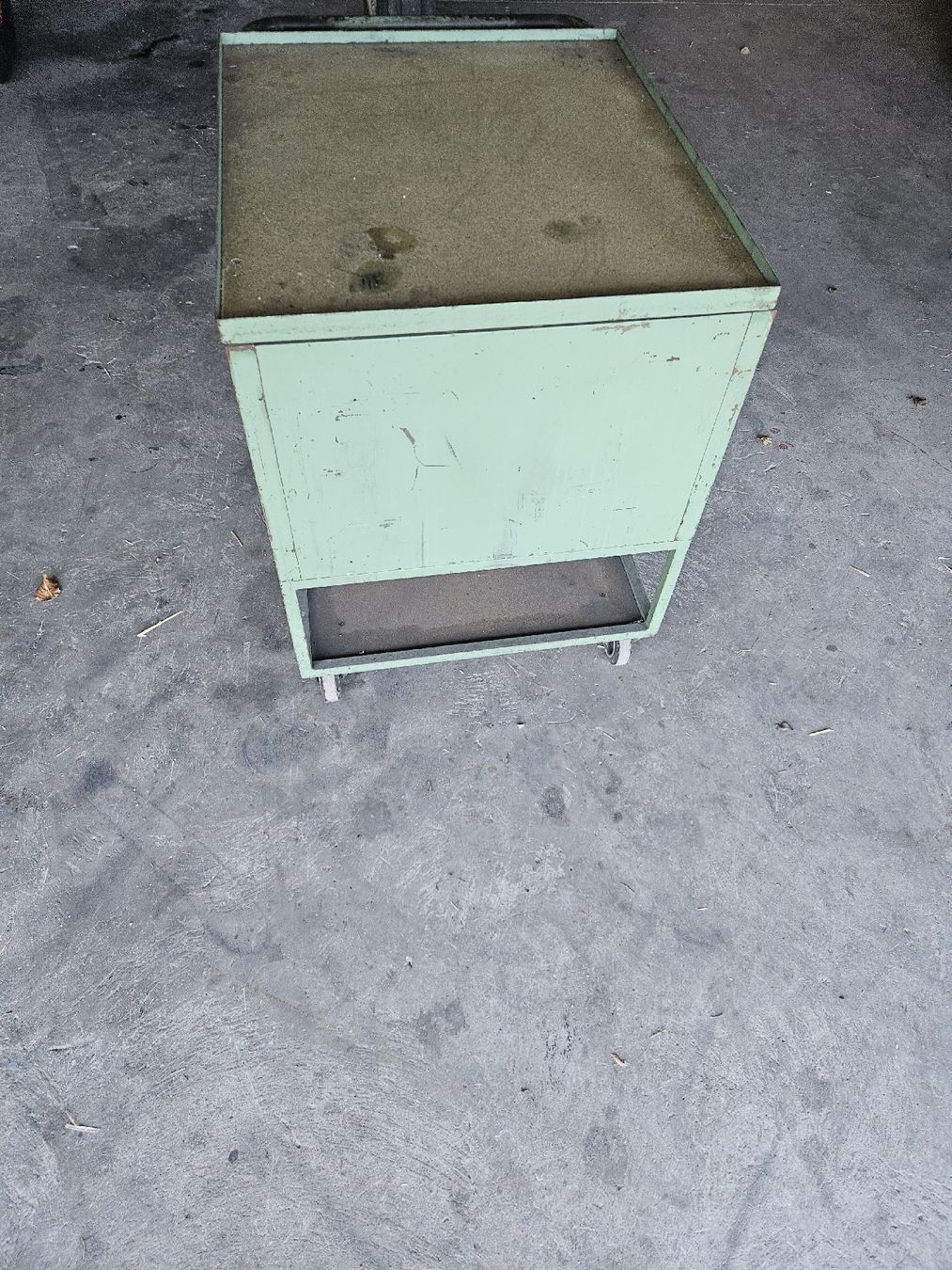 Korpus: Servante.  Chariot atelier tiroirs vers – Gebraucht aus Berolle von ford8830 2
