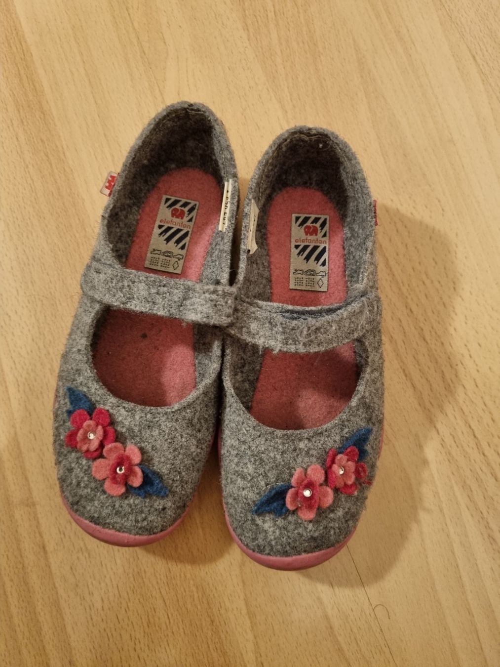 Elefanten Scarpe per ragazze: Chaussons enfant Elefanten, taille 30 – Usato da Riddes venduto da pierre-a-facettes