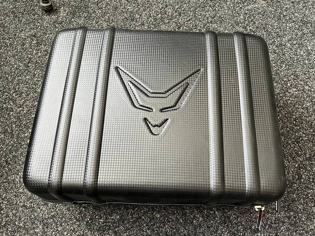 Altro in Utensili da giardino: RACEFOXX Matrix Basic 100 Reifenwärmer mit Case  NEU! – Usato da Wauwil venduto da Waykee 1