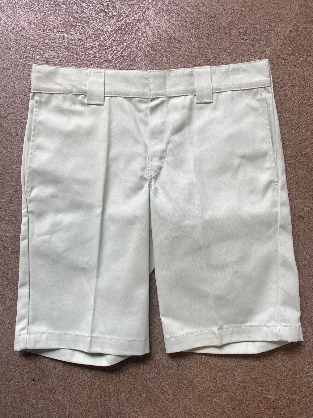 Dickies Hosen: Short Dickies Hommes Taille 32 – Neu und originalverpackt aus Orbe von D-stockFactory-Orbe