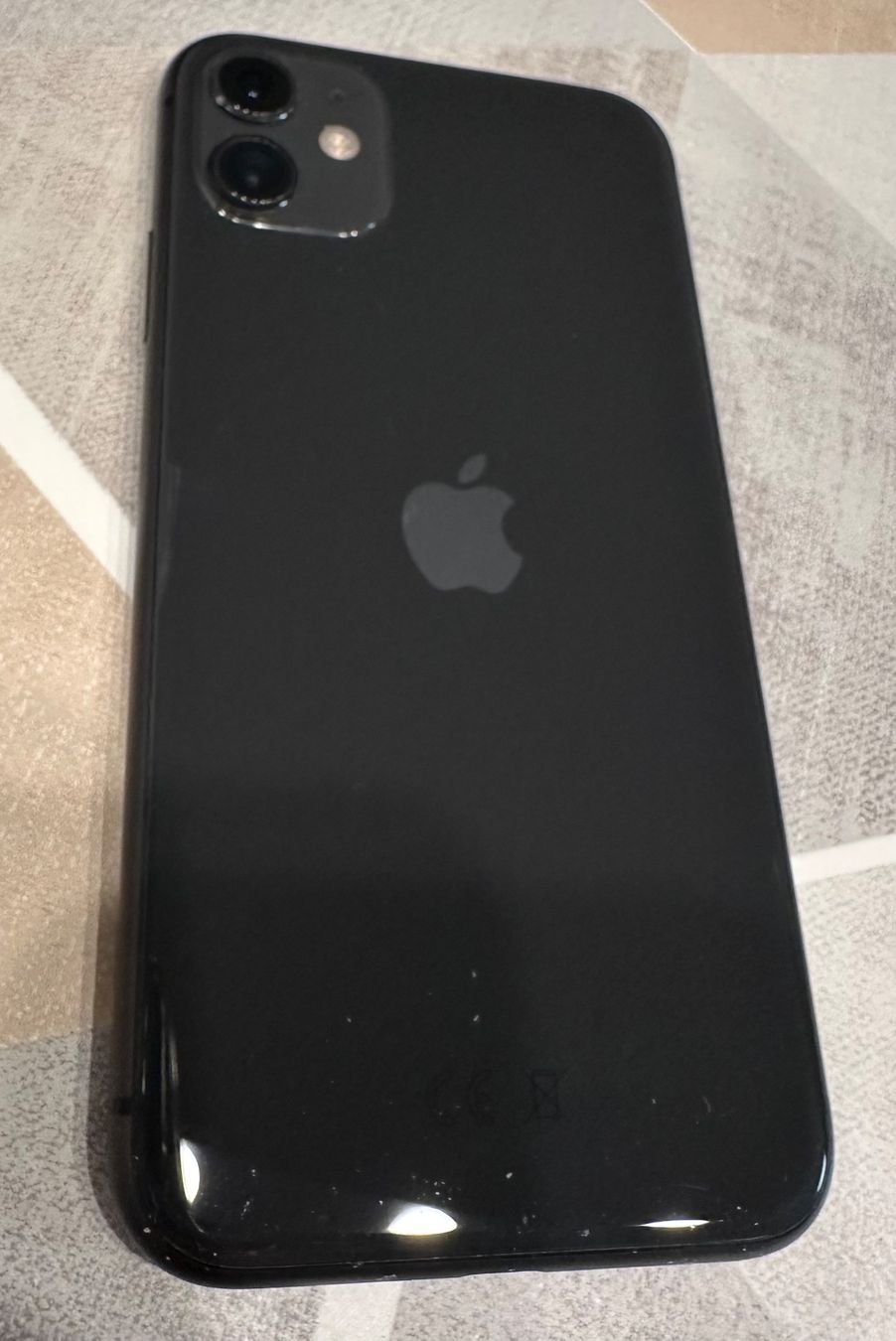 Apple Handys / Smartphones: iPhone 11 128GB schwarz – Gebraucht aus Dübendorf von  3