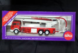 Siku Super Serie 3720 Feuerwehr Hebebühne Mercedes 1:55