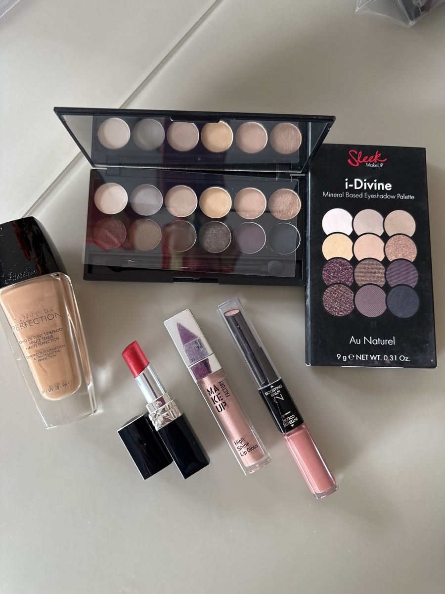 Dior Make-up: Lot de maquillage Dior Guerlain  – Nuovo (secondo la descrizione) da Pully venduto da Natala