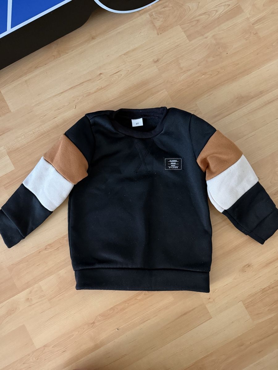 Ensembles coordonnés: Jungen Pullover Set Grösse 98, 2-teilig – D'occasion à Laufen par mar_g26w
