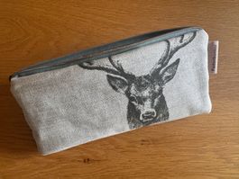 Handmade Täschchen Hirsch – Reissverschluss Graugrün