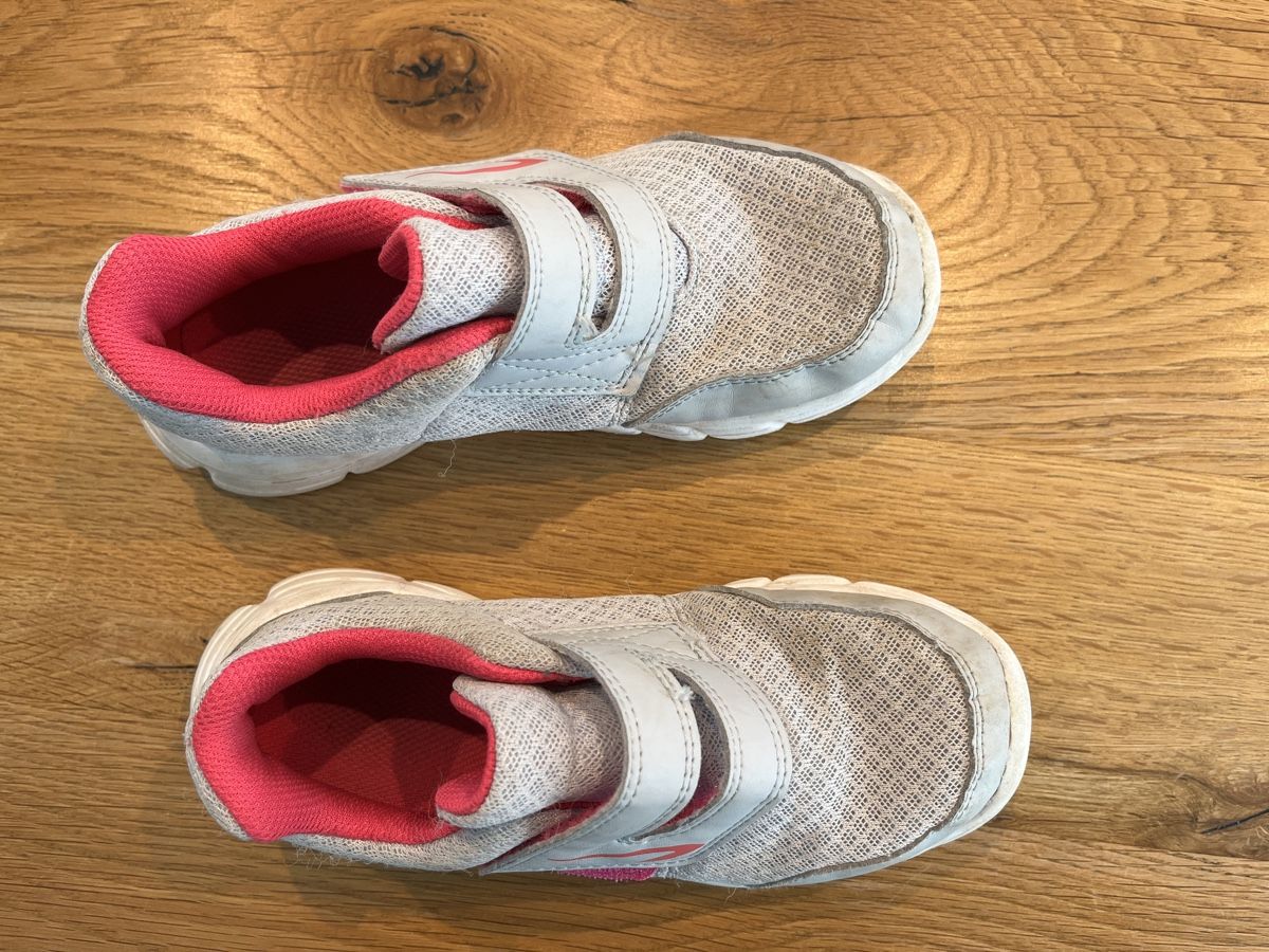 Scarpe per ragazze: Turnschuhe Gr.30 – Usato da Aadorf venduto da Annika82 1