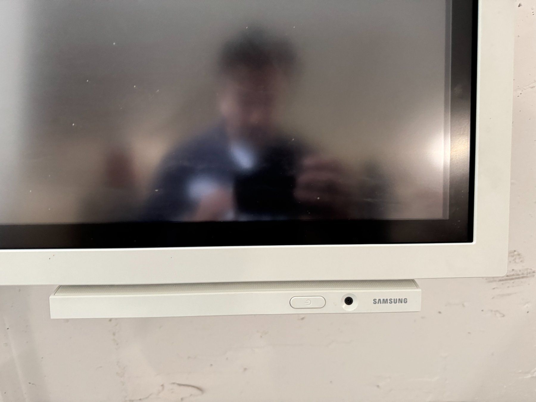 Samsung Televisori: Samsung Flip 2 WM65R 65” Interactive Display – Usato da Gsteig b. Gstaad venduto da Auctionly 1