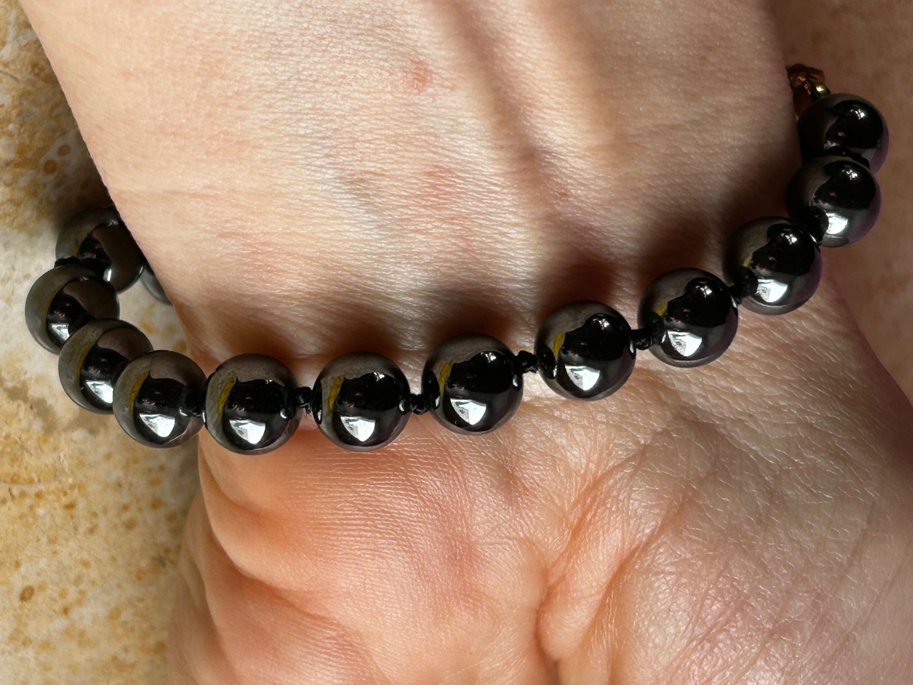 Armbänder & -reifen: Armband Hämatith (19.5 cm) – Gebraucht aus Dittingen von Bellevista 4