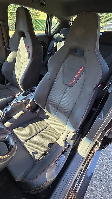 Autos: Seat Leon Cupra 1P – D'occasion à Pieterlen par rasenmeherpilot 4